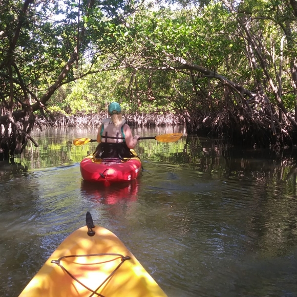 Meet your Posher, Jenny - Picture 4 of 7